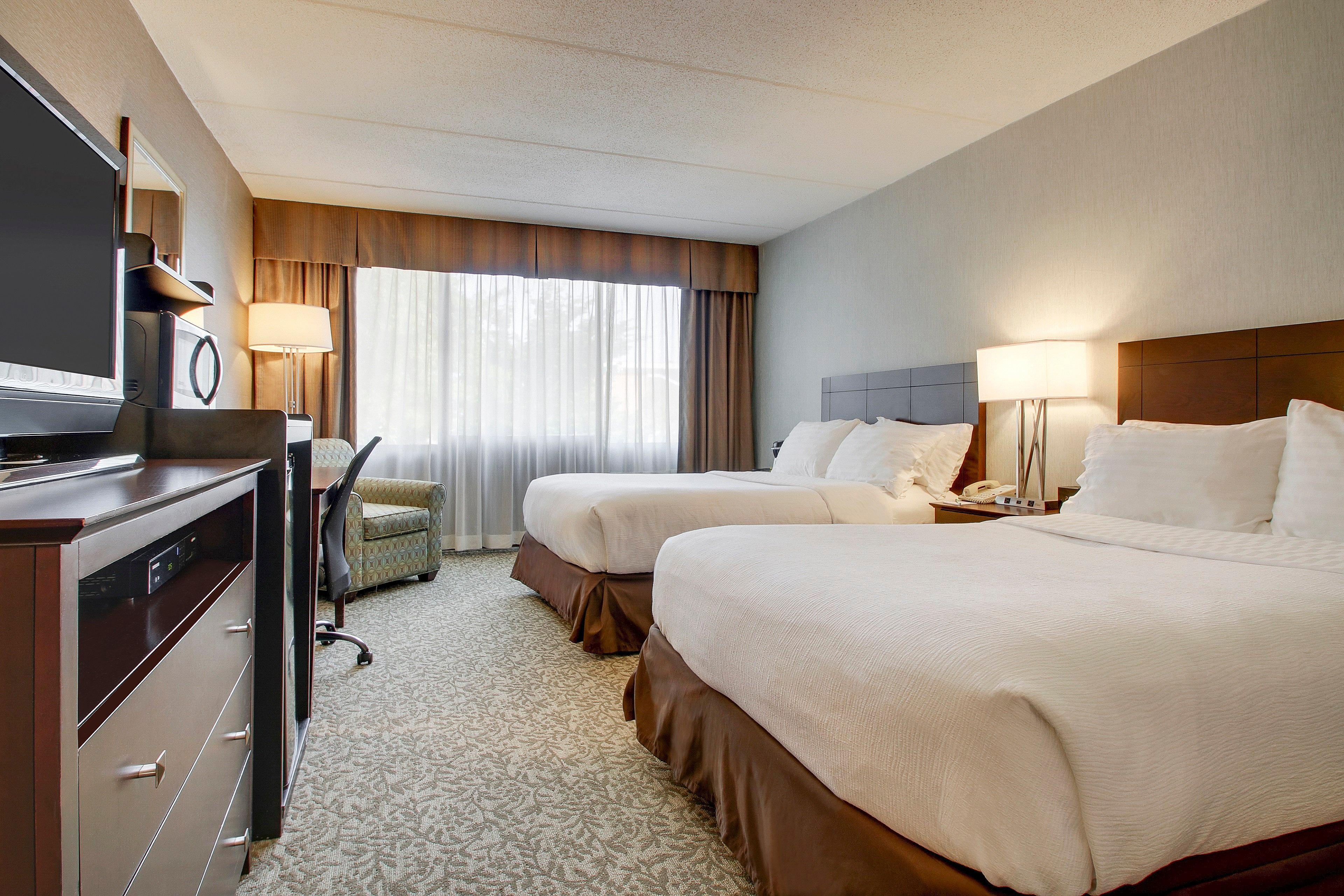 Holiday Inn Westbury-Long Island By Ihg Carle Place Exterior photo