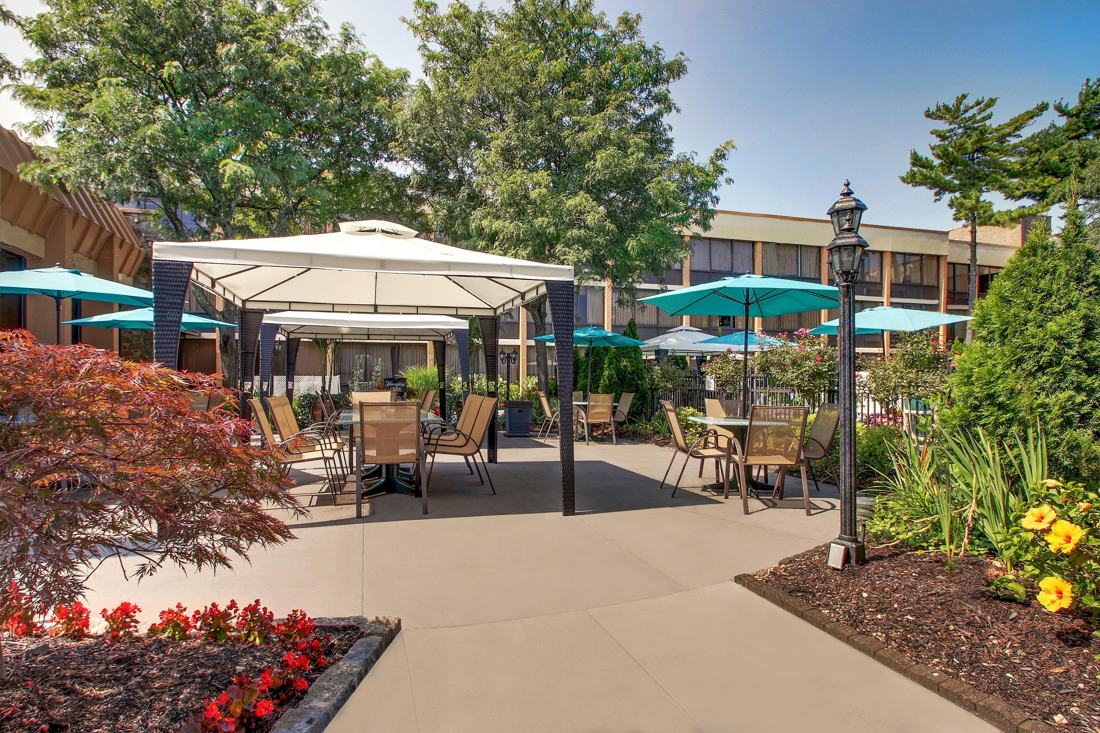 Holiday Inn Westbury-Long Island By Ihg Carle Place Exterior photo